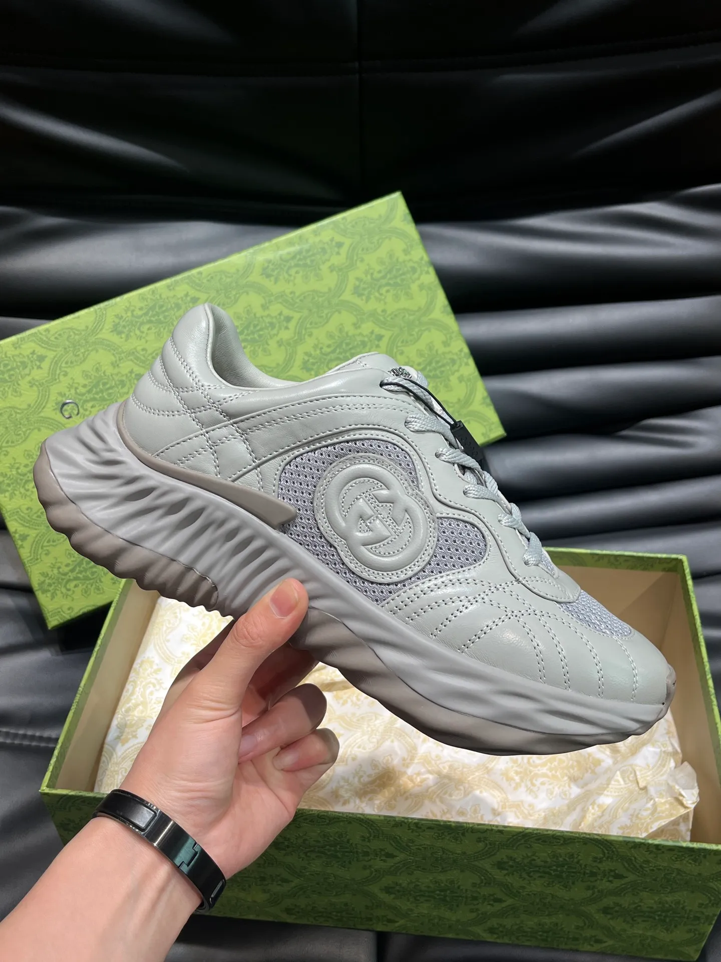 Men's Men's Shoes💰p760 "Gucc*" Ri Men's Men's Shoes💰p Men's Men's Shoes💰ple Series 2024ss👫Couple Style Casual Sports Shoes, buy the original and accurately reproduce it! Restore the quality of details, Gucci Ri men's shoes 💰p men's shoes 💰ple series sports shoes are made with innovative stitching technology to create a flowing texture like water. The leather design is paired with three-dimensional interlocking Double G leather patches and Gucci letter metal accessories, creating a free flowing texture of the entire shoe with a 3D effect. A classic and versatile piece that feels super comfortable on your feet! Female 35-40 Male 38-45